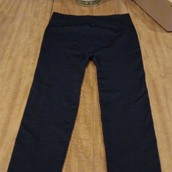 Muk luks. Like new size m/l girls - Picture 2 of 4